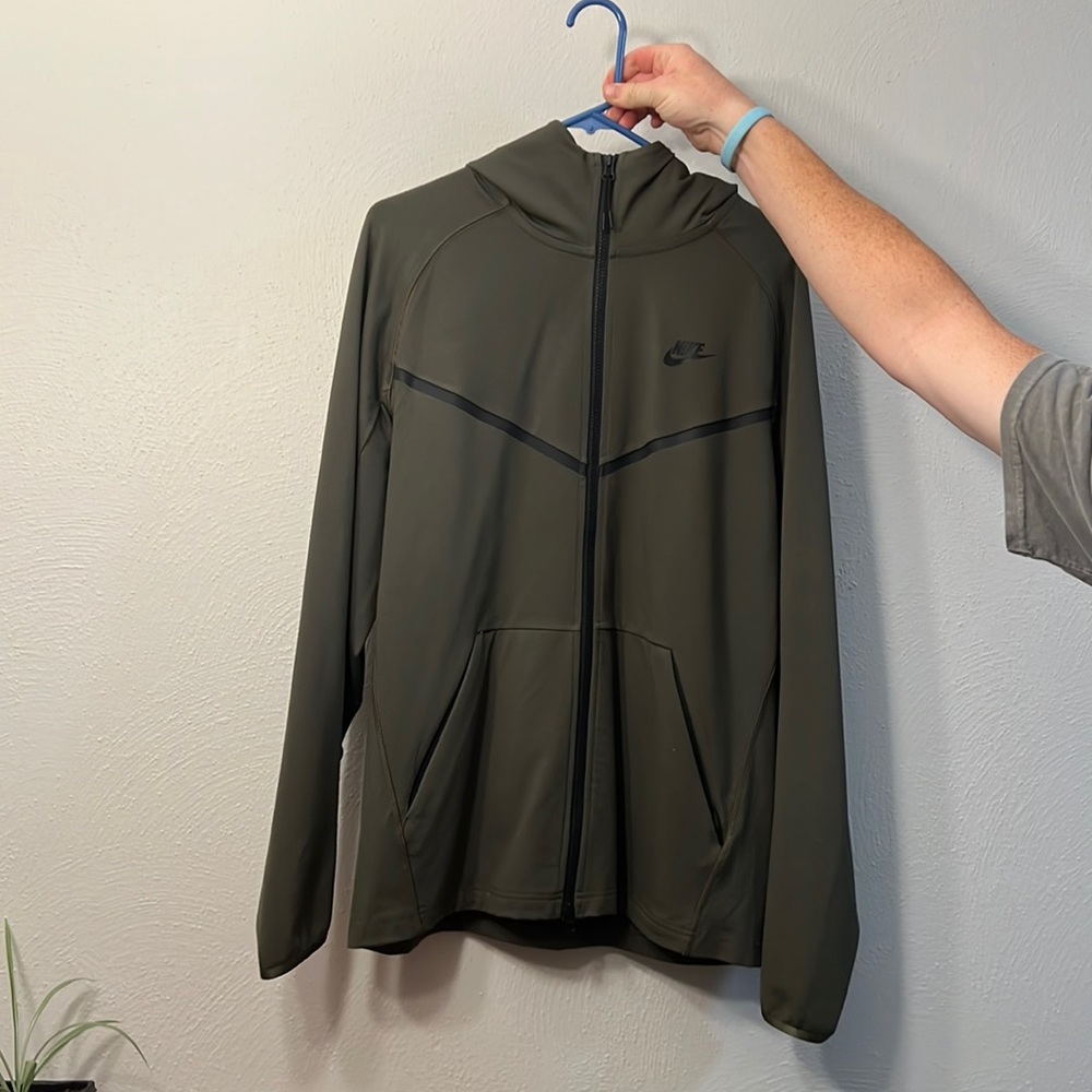 Nike tech fleece zip up jacket